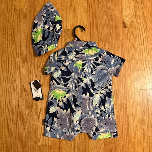 Volcom Baby Boy 1 Piece Outfit W/Matching Hat - Picture 4 of 10